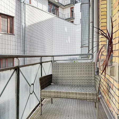 Zentrale Mit Balkon Fuer 10 Gaeste * 슈투트가르트